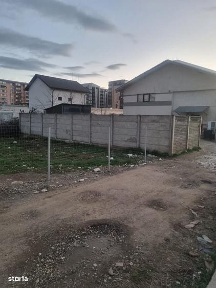 Spațiu comercial, în Roșu
