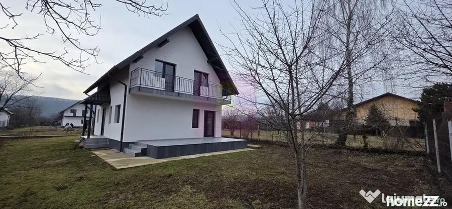 Casă cu 4 camere cu Teren 450 Mp în Brebu