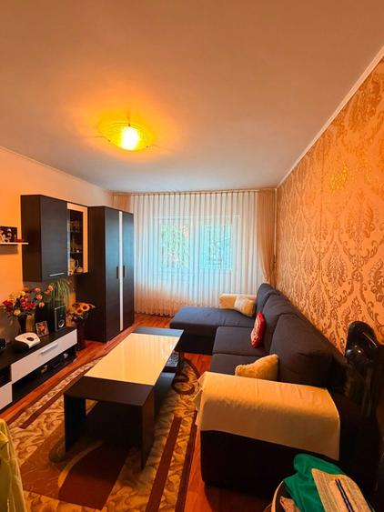 Apartament 3 camere zona Astra - 1