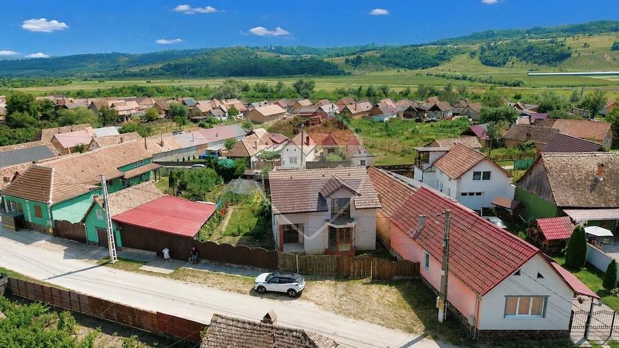 Casă cu 4 camere cu Teren 401 Mp în Hoghilag
