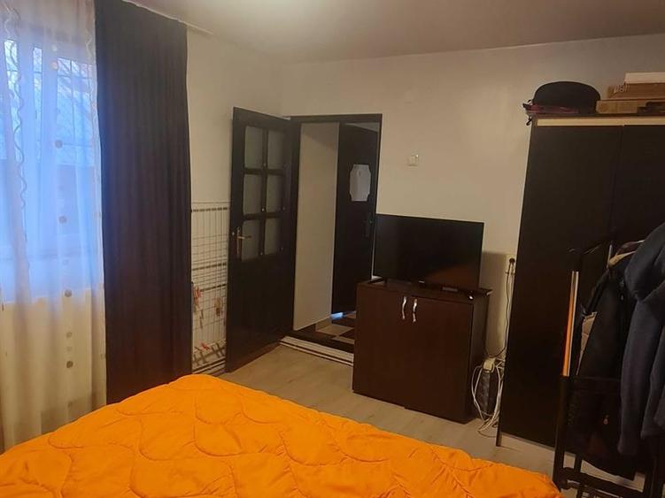 Apartament cu 2 camere decomandat, mobilat în Bariera Vâlcii