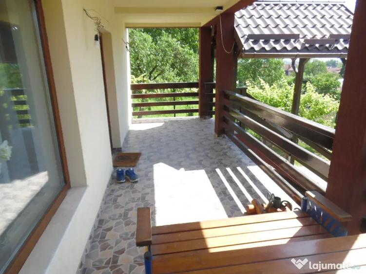 Casă cu 4 camere cu Teren 1700 Mp în Călugareni