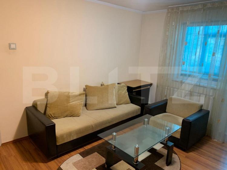 Apartament cu 2 camere semidecomandat în Cetate