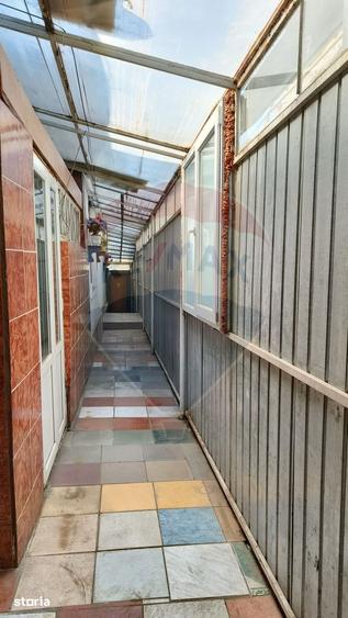 Casa cu 3 camere de vanzare in zona Pia?a Centrala - 6