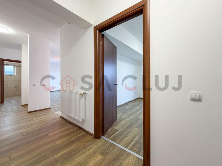 Apartament cu 3 camere semidecomandat în Bună Ziua