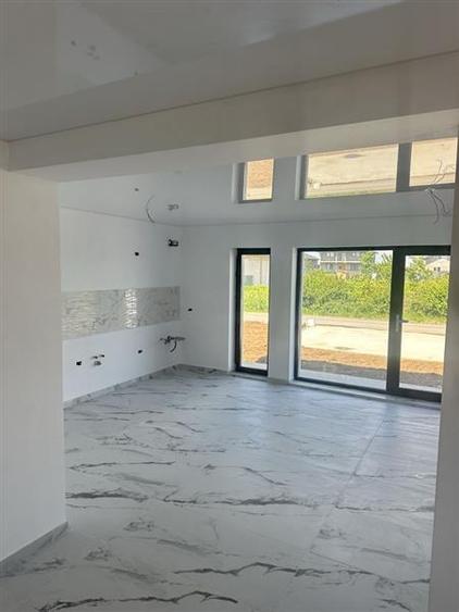 Casă cu 3 camere cu Teren 220 Mp în Dărăști-Ilfov