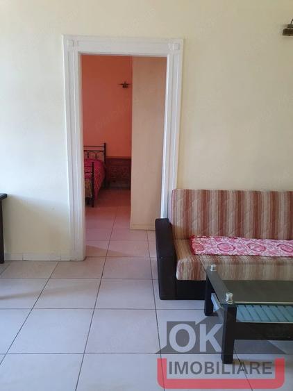 Apartament cu 5 camere decomandat în Central