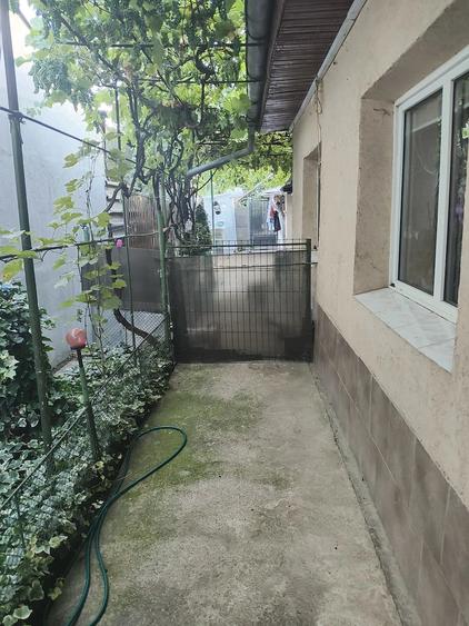 Casă cu 5 camere cu Teren 500 Mp în Central