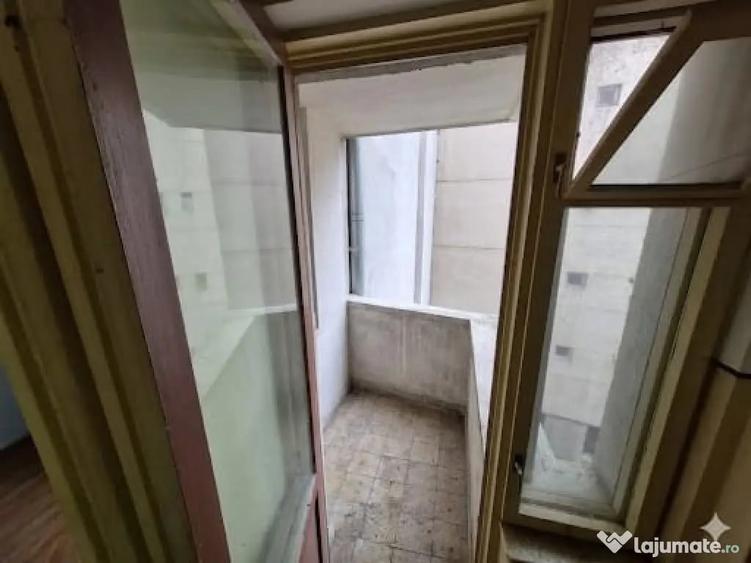 Apartament cu 2 camere decomandat în Ultracentral