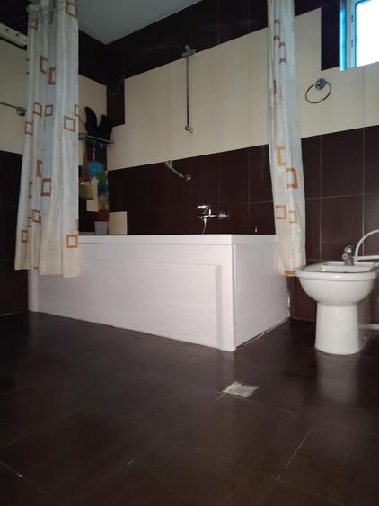 Casă cu 4 camere cu Teren 290 Mp în Central