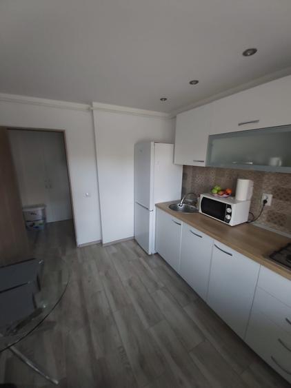 Apartament cu 2 camere semidecomandat în Dorobanți