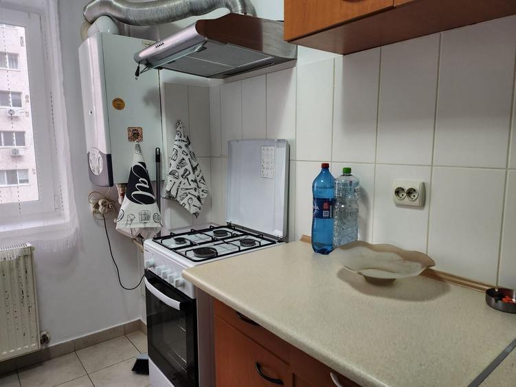 Apartament cu 2 camere decomandat, mobilat în Splaiul Unirii