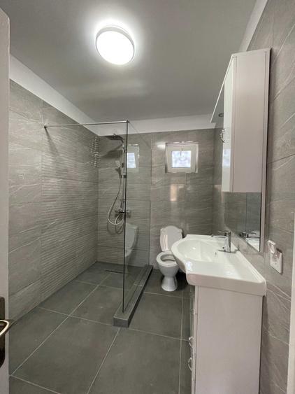 Casă cu 4 camere cu Teren 220 Mp în Central