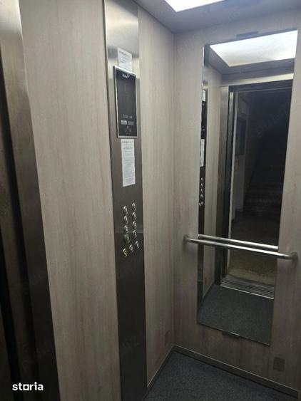 Apartament cu 3 camere decomandat în Tei