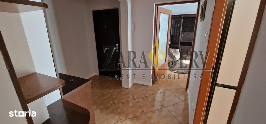 Apartament cu 3 camere decomandat în Cantacuzino