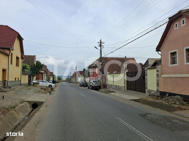 Casă cu 2 camere nedecomandat cu Teren 580 Mp în Axente Sever