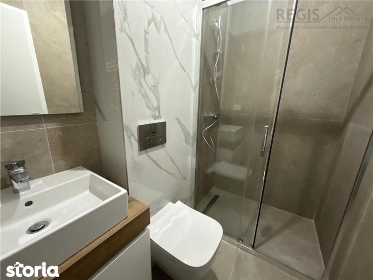 Apartament cu 3 camere decomandat în Tractorul