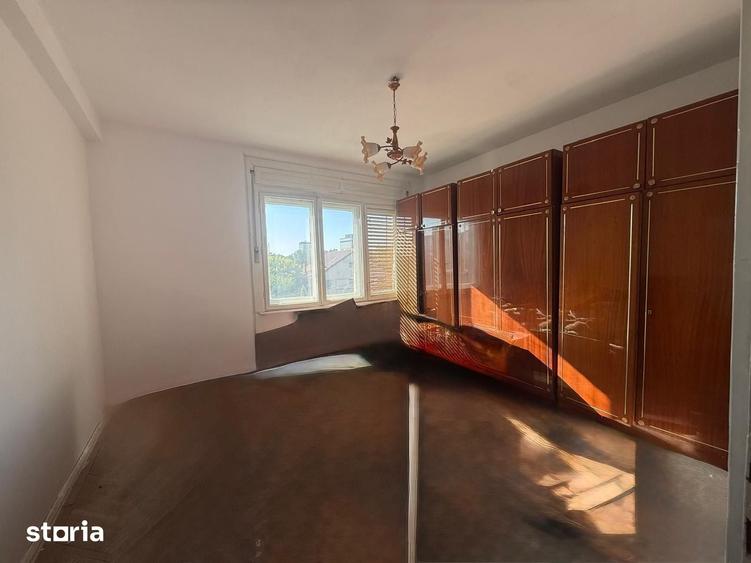 Apartament cu 3 camere în Tipografilor
