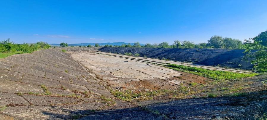 Teren Construcții intravilan de 45000 mp, în Periferie