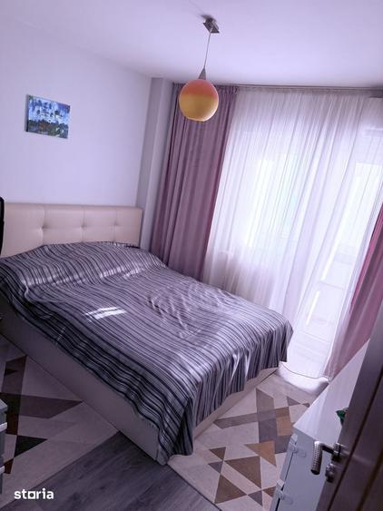 Apartament cu 3 camere decomandat în Drumul Taberei