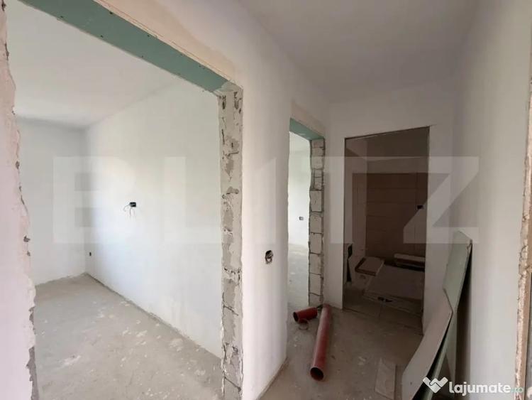Apartament cu 4 camere decomandat în Central