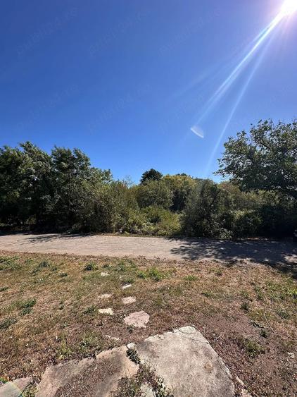 Teren de 7000 mp, în Central