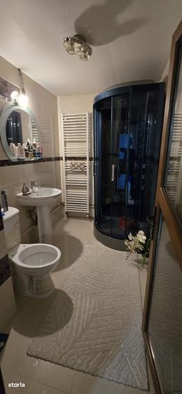 Apartament cu 2 camere în Micro 11