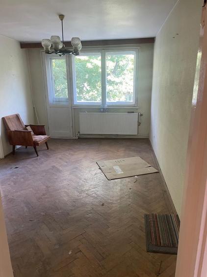 Apartament cu 4 camere decomandat în Faleză