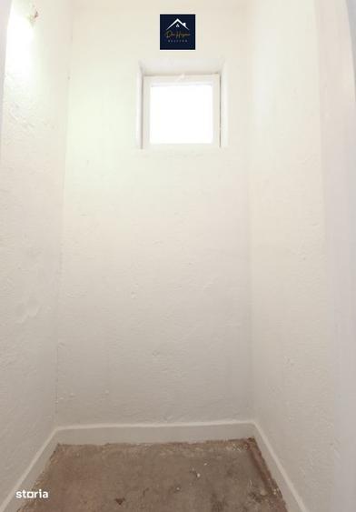 Apartament cu 3 camere decomandat în Sud
