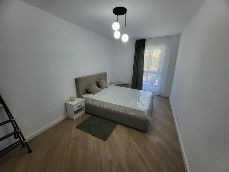 Apartament cu 2 camere semidecomandat în Florești