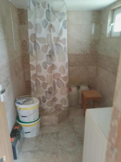 Casă cu 2 camere în Almașu