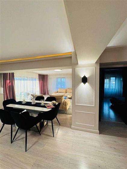 Apartament cu 4 camere decomandat, mobilat în Palat