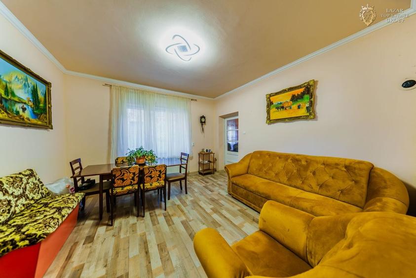 Casă individuală cu 5 camere cu Canalizare în Fântânele