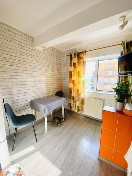 Apartament cu 2 camere decomandat în Hălchiu