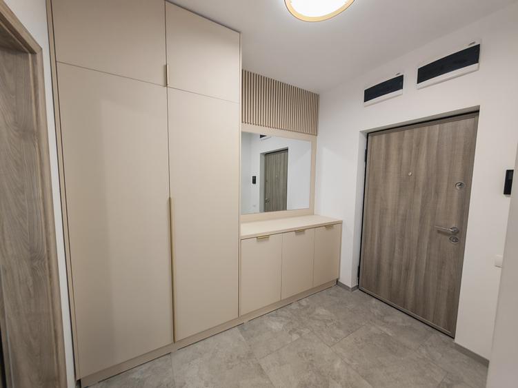 Apartament cu 2 camere decomandat în Universitate