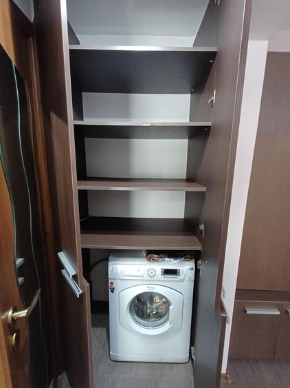 Apartament cu 3 camere semidecomandat în Pantelimon