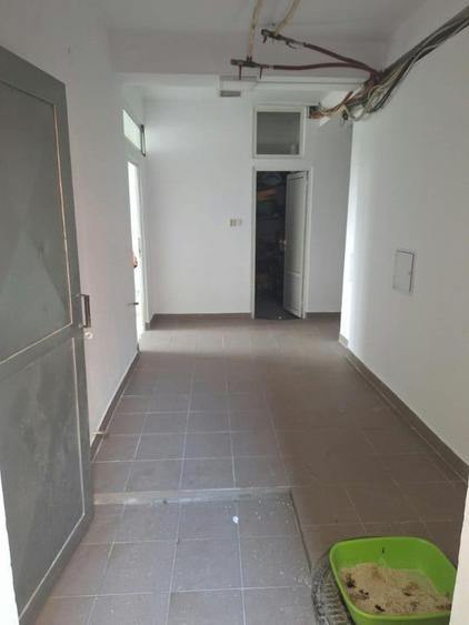 Spațiu comercial, de 950 mp, în Central