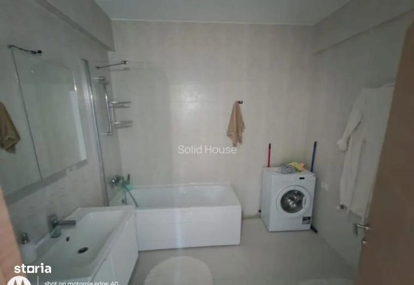 Apartament cu 3 camere decomandat în Faleza Nord