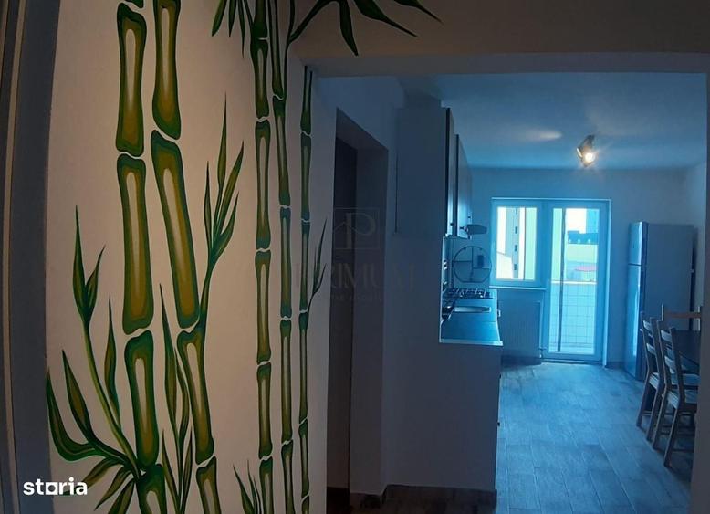 Apartament cu 3 camere decomandat în Aradului