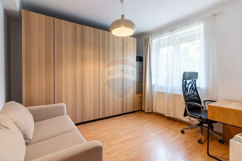 Casă cu 4 camere cu Teren 210 Mp în Central