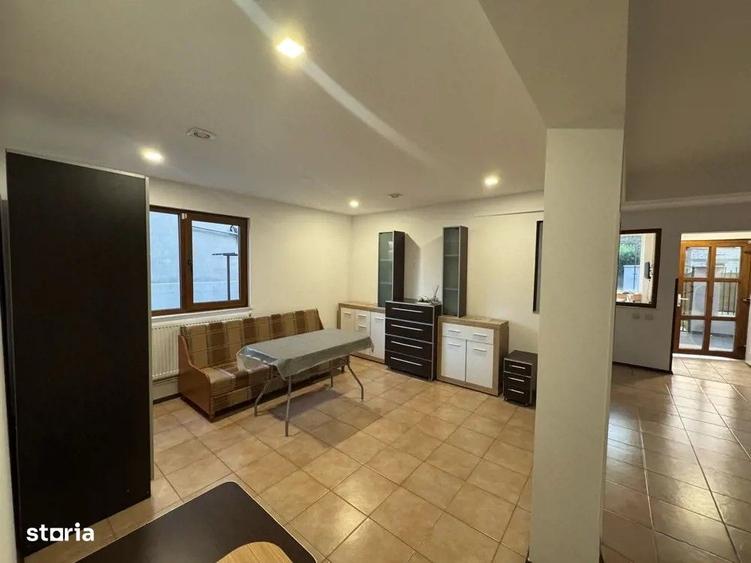 Casă cu 4 camere decomandat cu Teren 300 Mp în Nord