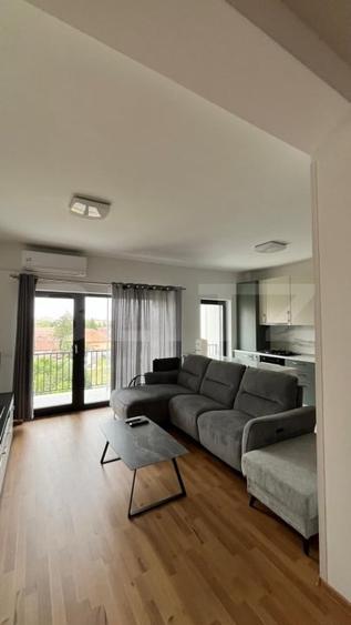 Apartament cu 3 camere decomandat, mobilat în Steaua
