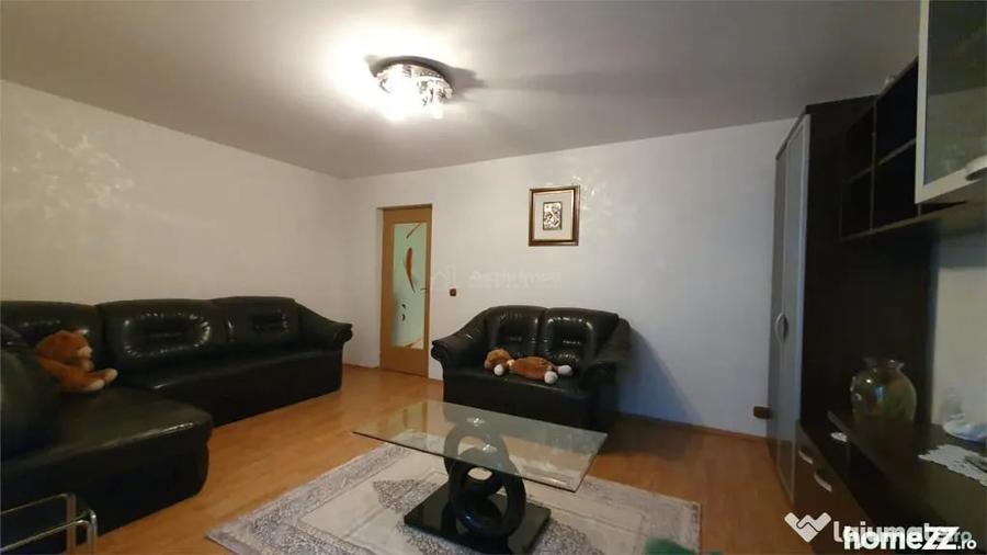 Apartament cu 3 camere decomandat în Burdujeni