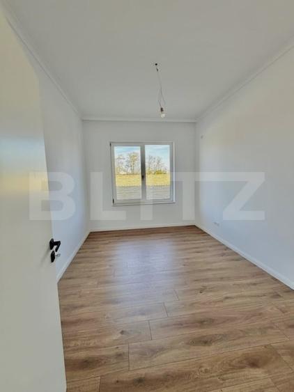 Duplex cu 3 camere cu Canalizare în Moșnița Nouă