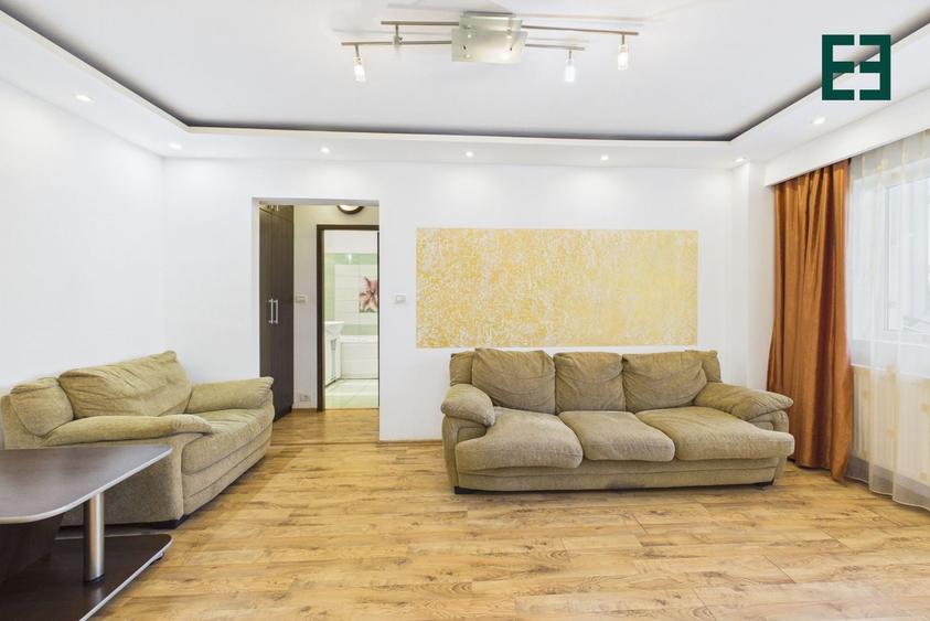 Apartament cu 4 camere semidecomandat, mobilat în Micălaca