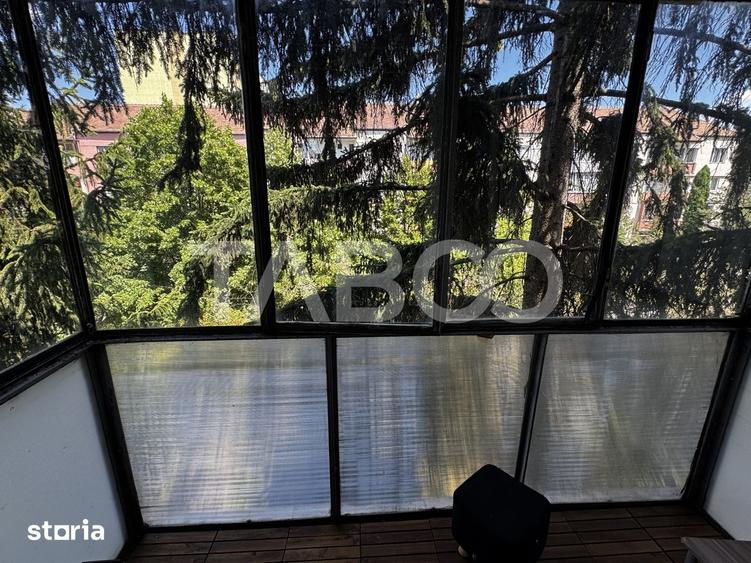 Apartament cu 2 camere semidecomandat, mobilat în Mihai Viteazul