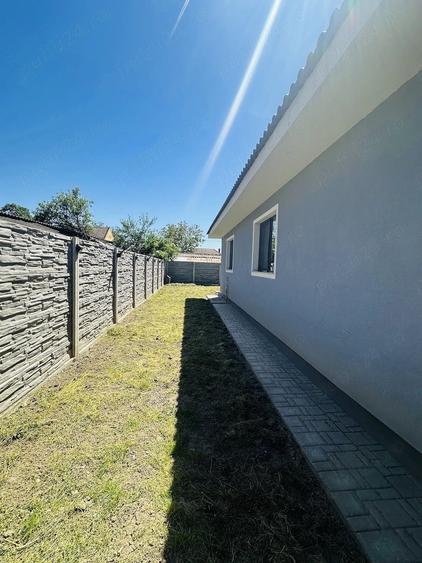 Casă cu Teren 250 Mp în Sânmihaiu Român