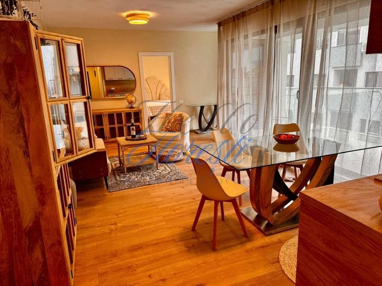 Apartament cu 3 camere semidecomandat, mobilat în Borhanci
