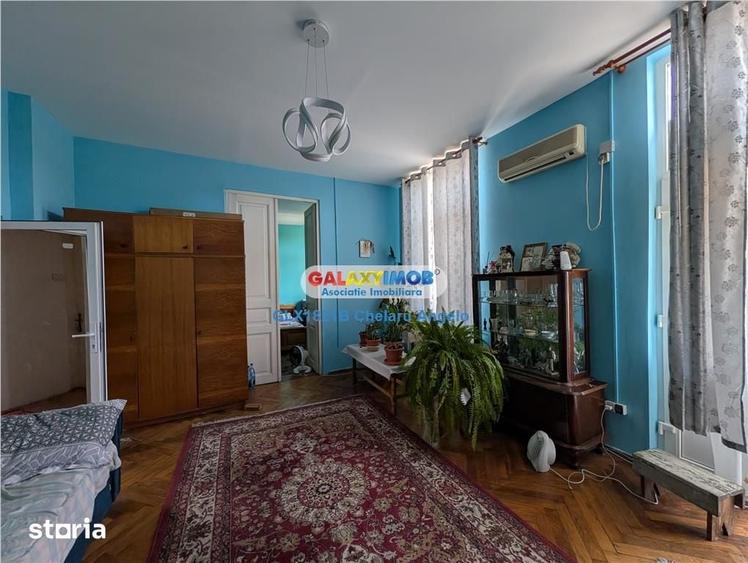 Apartament cu 5 camere în Centrul Civic
