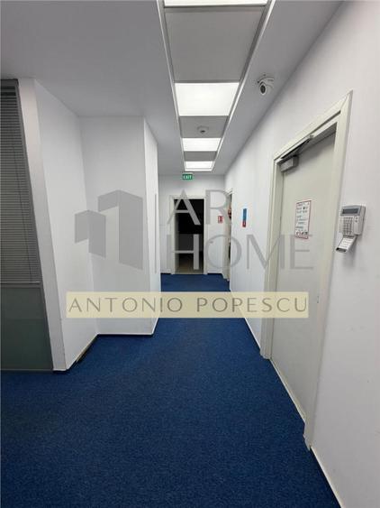 Spațiu comercial, de 144 mp, în Malu Roșu